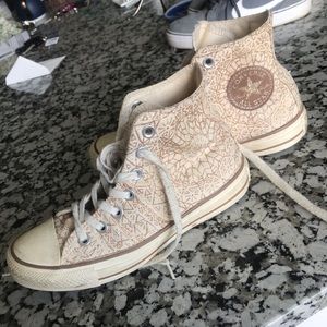 High Top converse
